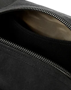 Dryden Dopp Kit